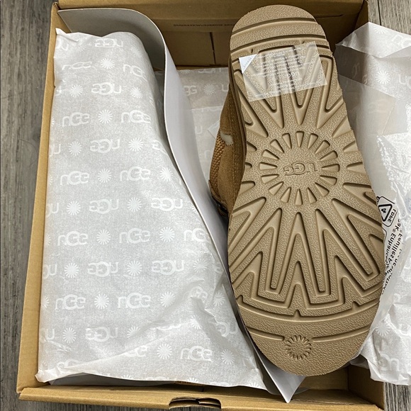 UGG Lowmel Sneakers – Women’s Casual Shoes – Comfortable & Stylish – Authentic - Picture 6 of 9